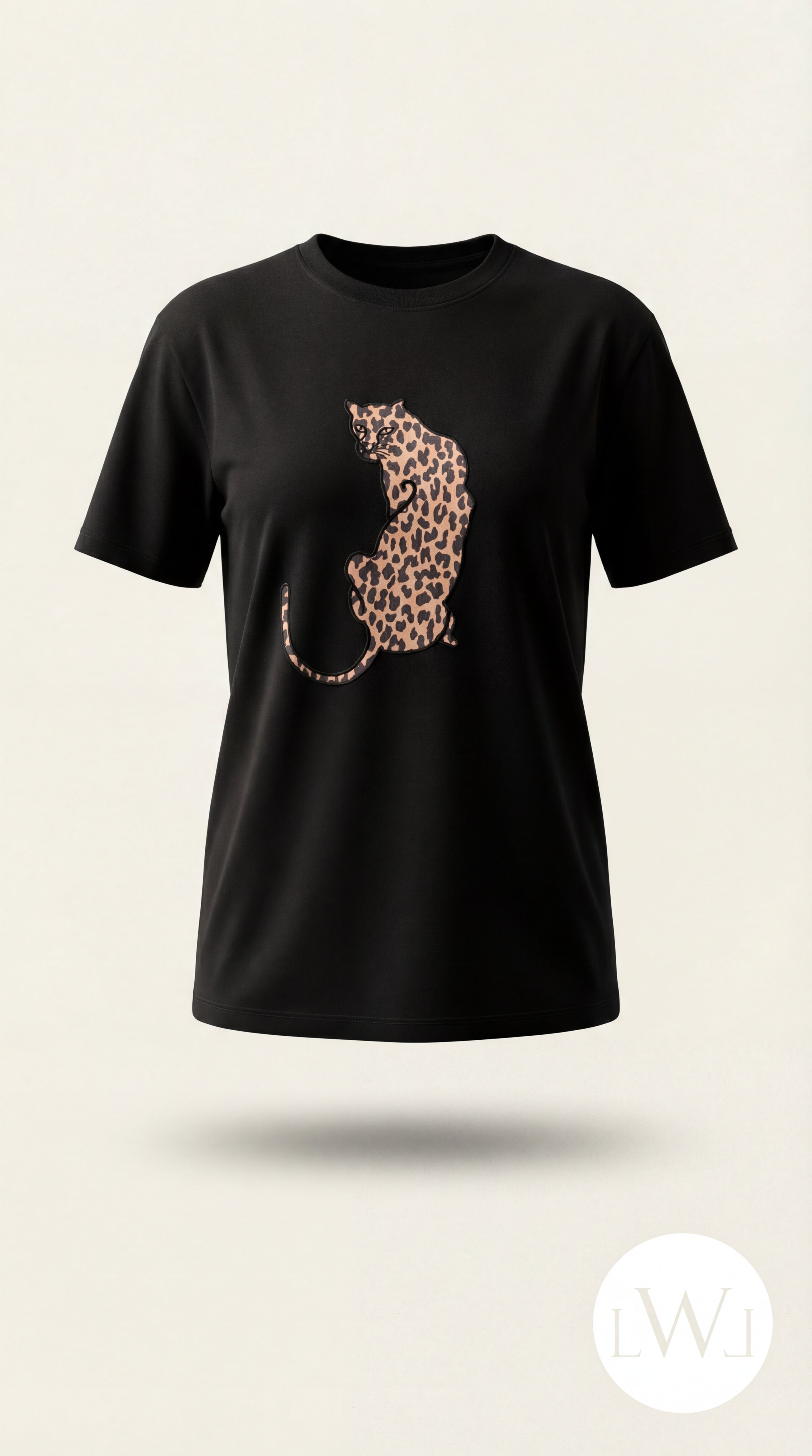 Leopar Desenli Yama Detaylı Siyah Oversize Bisiklet Yaka Tişört